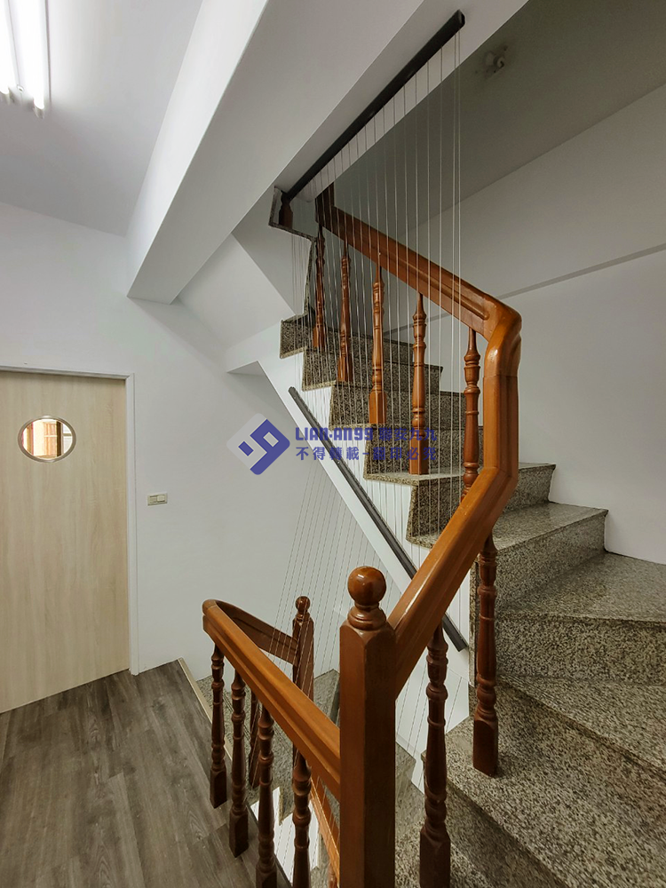 20240729台中市南屯區林小姐樓梯防墜_03_copy