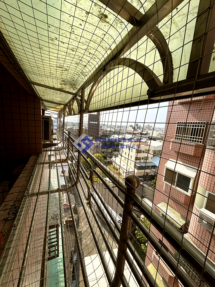 20240305雲林縣斗南鎮8樓李先生防鴿方格網_02