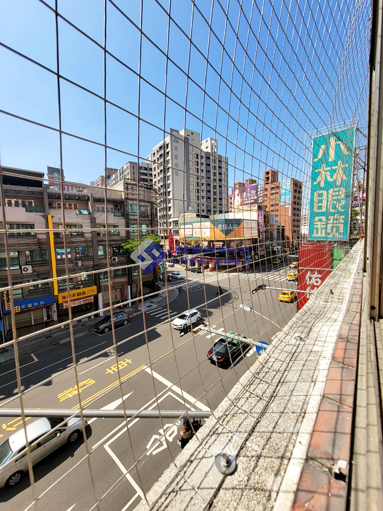 20240312高雄市左營區3樓莊小姐寵物防墜方格網_05