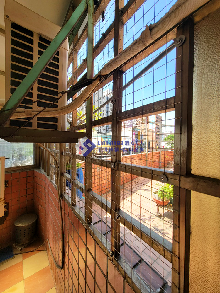 20240312高雄市左營區3樓莊小姐寵物防墜方格網_06