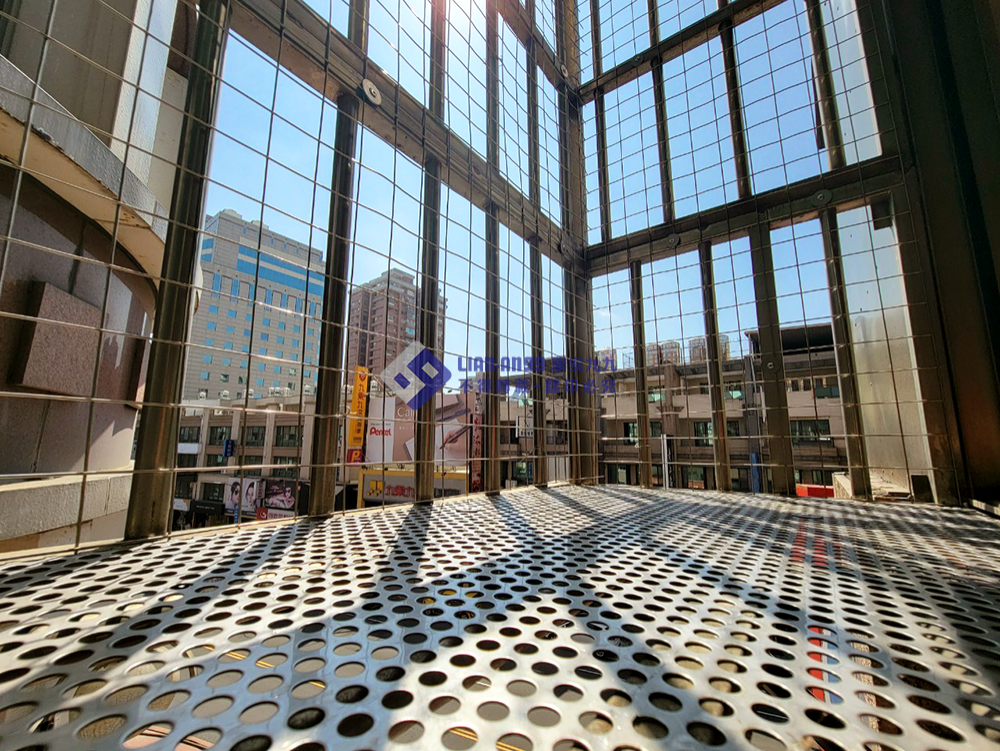 20240312高雄市左營區3樓莊小姐寵物防墜方格網_02