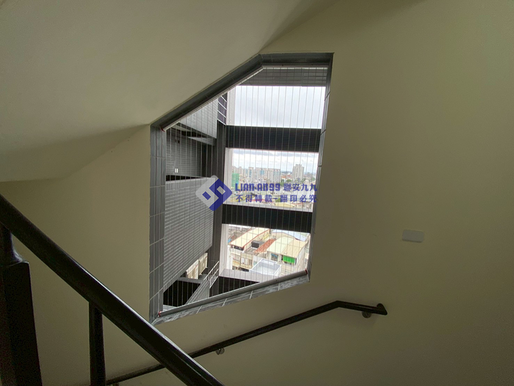 20250521花蓮縣花蓮市晁邦麗景大樓逃生梯間防墜_02
