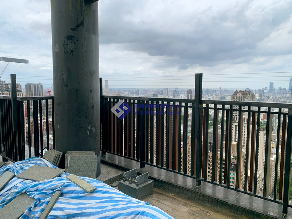 20250711華人匯A棟欄杆加高防墜_06