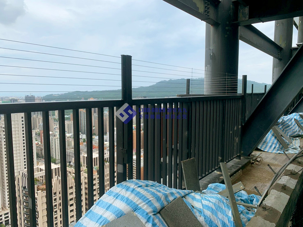 20250711華人匯A棟欄杆加高防墜_07