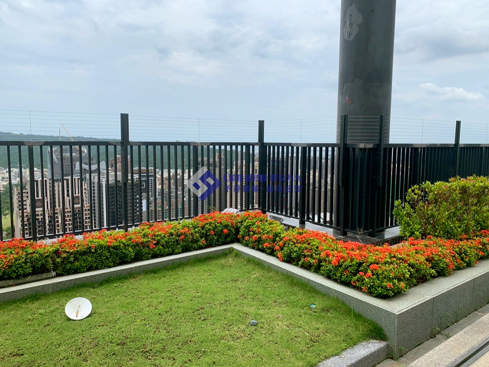 20250711華人匯B棟欄杆加高防墜_04