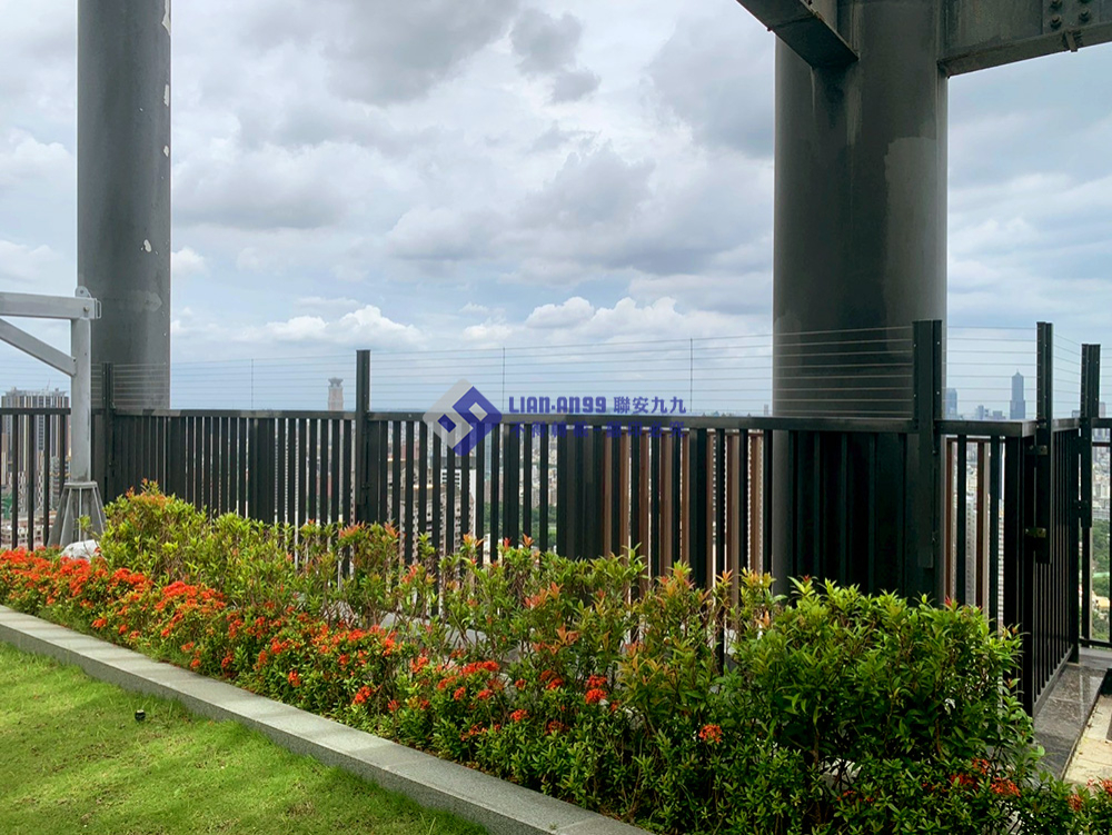 20250711華人匯B棟欄杆加高防墜_01