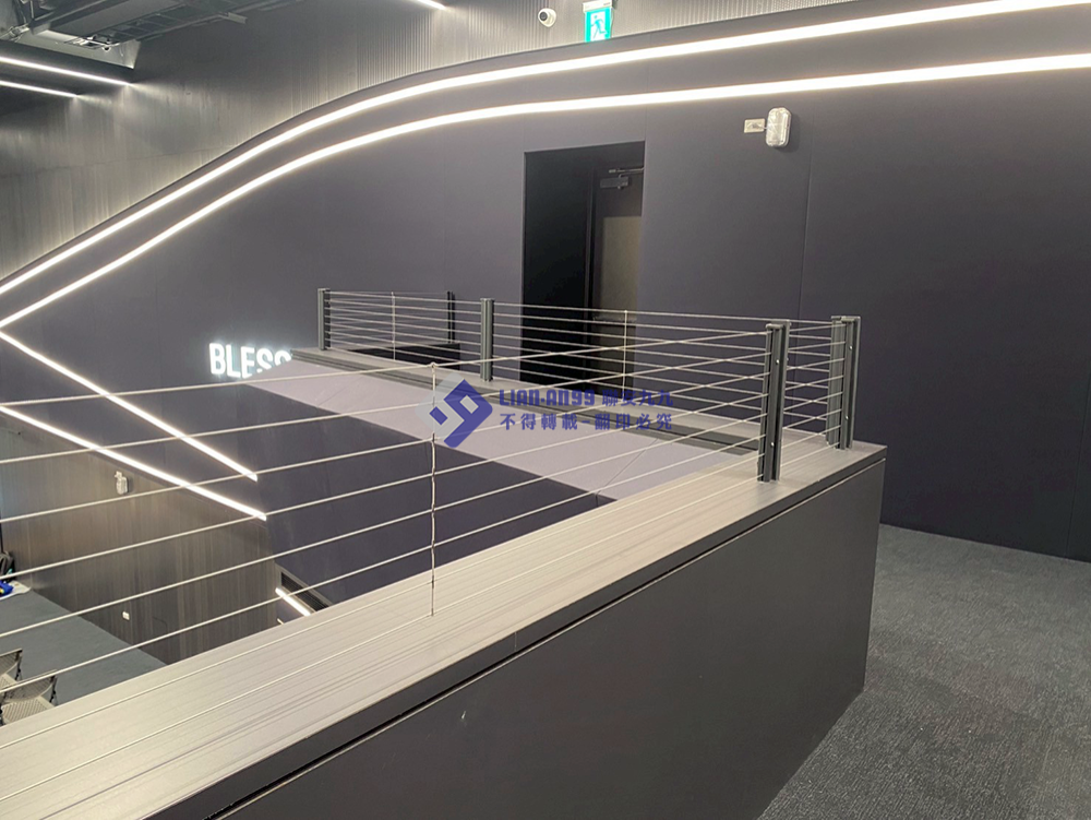 20250829高雄市左營區福氣運動中心看台防墜_02