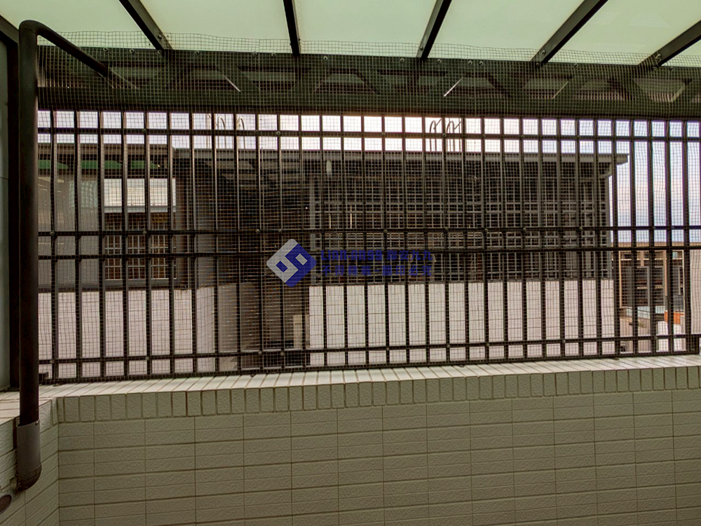 20250930高雄市鳳山區陳先生防鴿施工照(方格網)_02