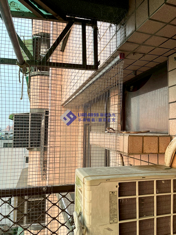 20251001雲林縣斗六市明德路8樓477號蔡小姐防鴿隱形+方格網完工照_04